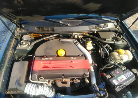 1996 Saab 900 Se Turbo z USA, uszkodzony, nr VIN YS3DF38N0T2013656